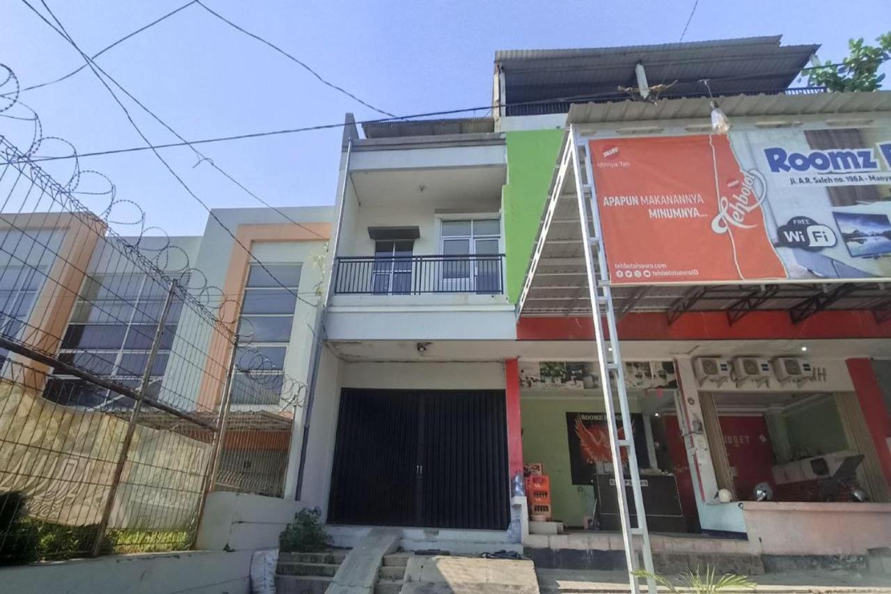 Oyo Life 92877 Hotel Rainbow 7296 Semarang Eksteriør bilde