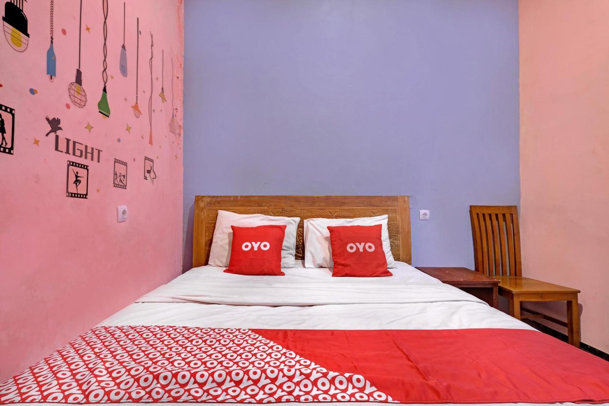 Oyo Life 92877 Hotel Rainbow 7296 Semarang Eksteriør bilde